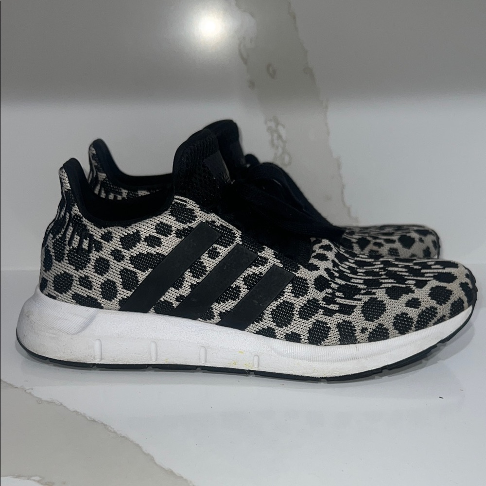 Adidas Swift Run Women’s Sneakers